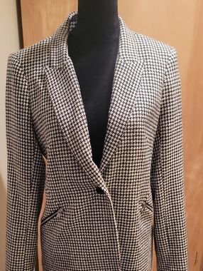 L'AGENCE Black & White Houndstooth Tailored Blazer